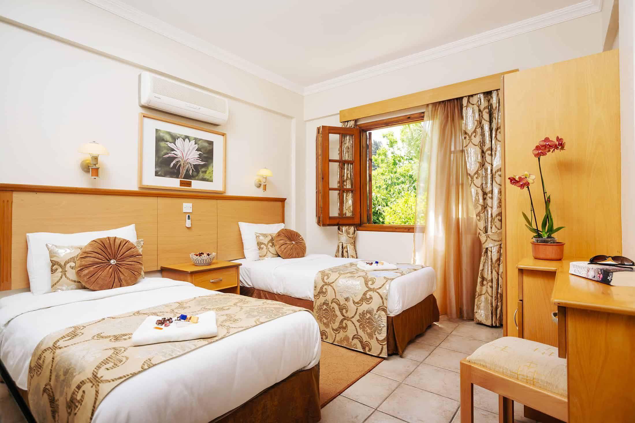 Almond Holiday Village & Hotel Karavas  Esterno foto
